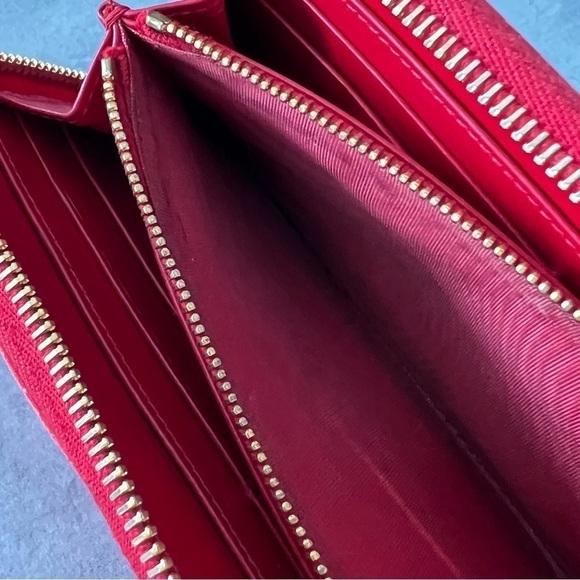 MIU Miu St. Cocco Lux Portaf in Rosso / Red - Picture 13 of 16